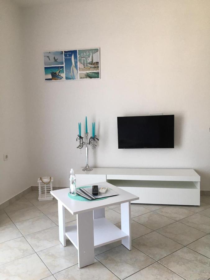 Gavran Apartment วินเยราซ ภายนอก รูปภาพ
